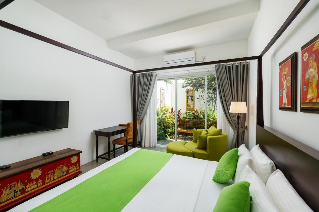 Jr Suite Room