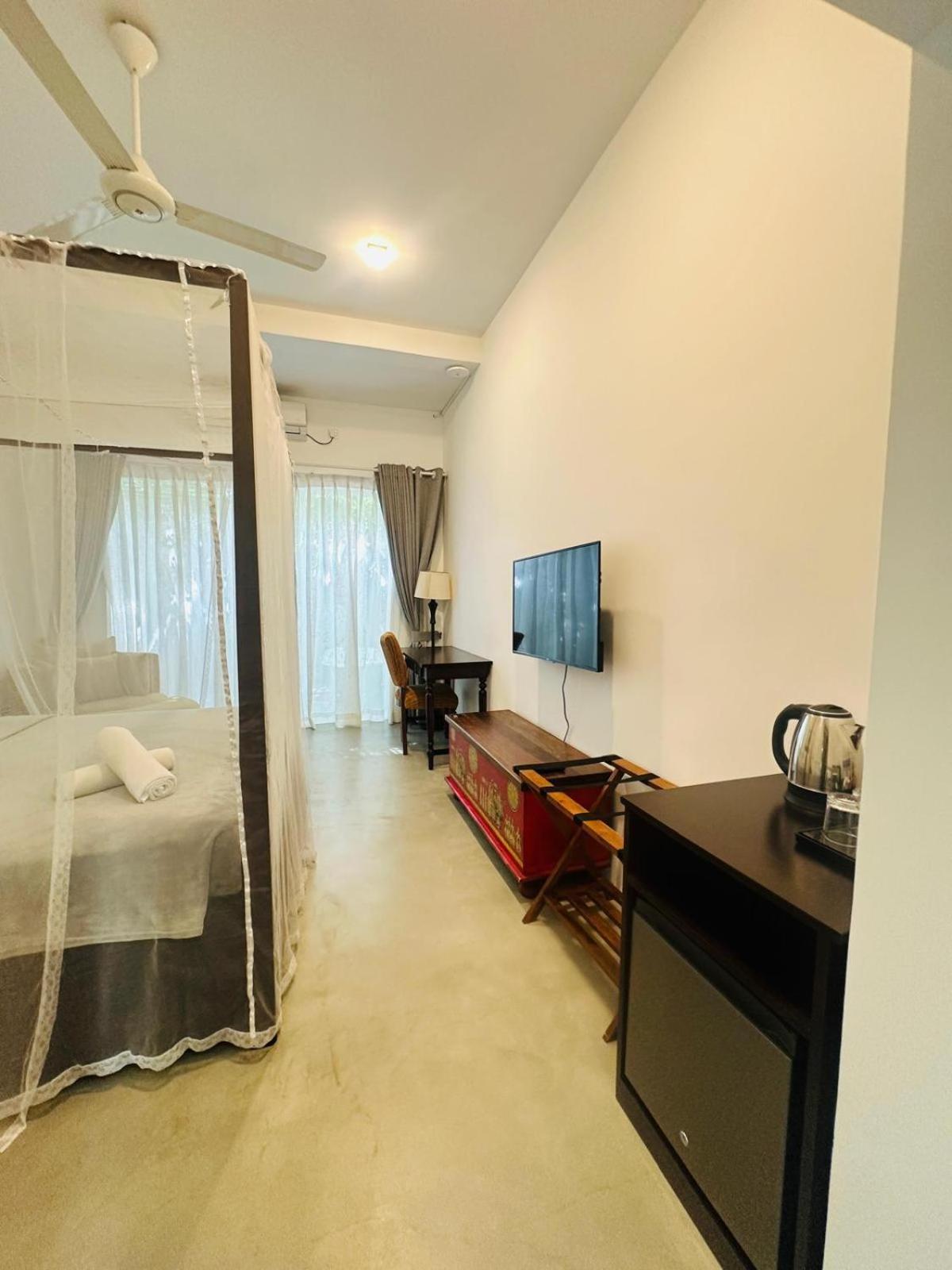 Jr Suite Room